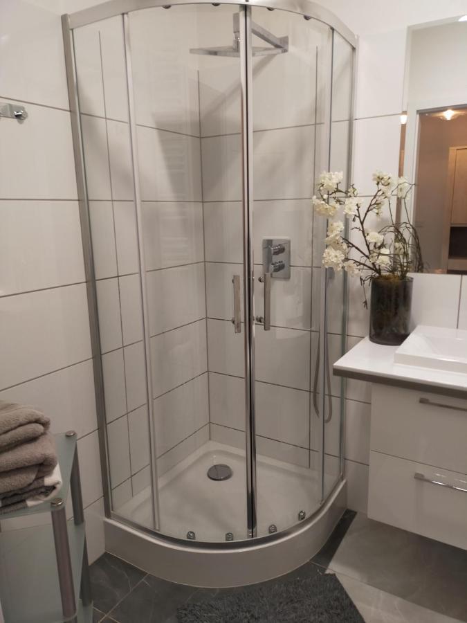 Apartament -Sweet Home Lubiń Exteriör bild